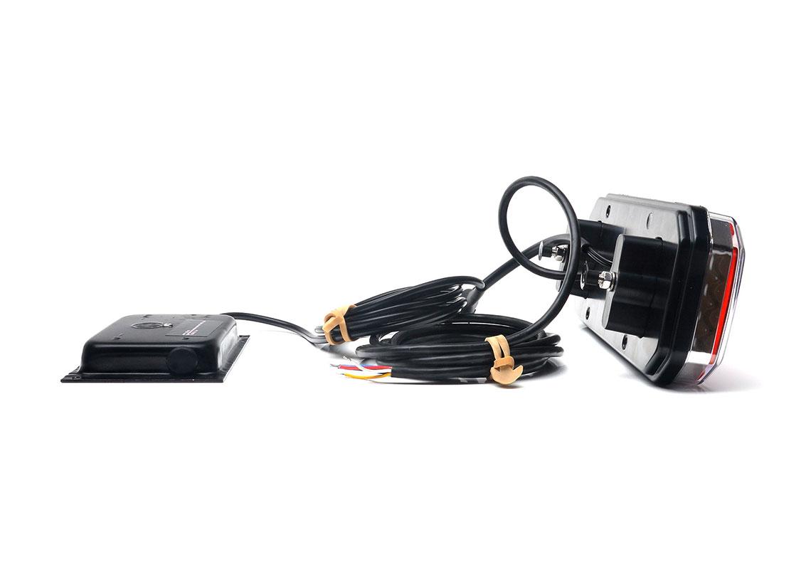 FEU LED ARRIÈRE 5 FONCTIONS -12V